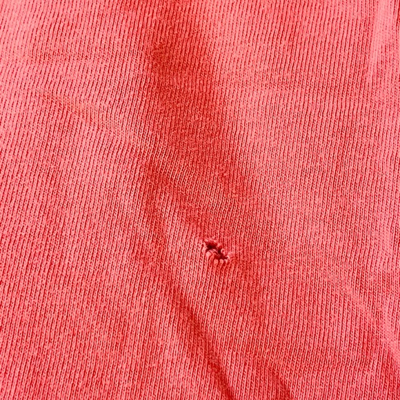 Distressed Vineyard Vines tee! - Picture 9 of 10